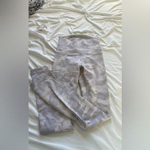 Lulu Lemon Wonder Under Leggings